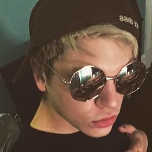 Meet your Posher, Jaymee